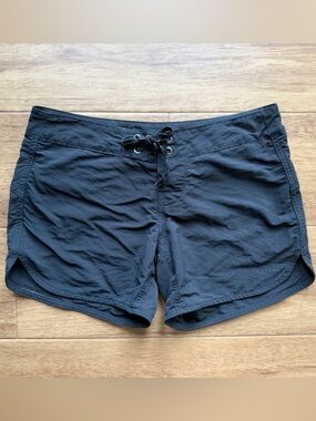 Patagonia Wavafarer Women’s Shorts Size 2, 5” Inseam